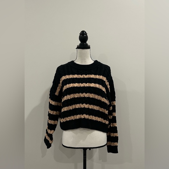 Jessica Simpson Cropped Sweater - Picture 1 of 4